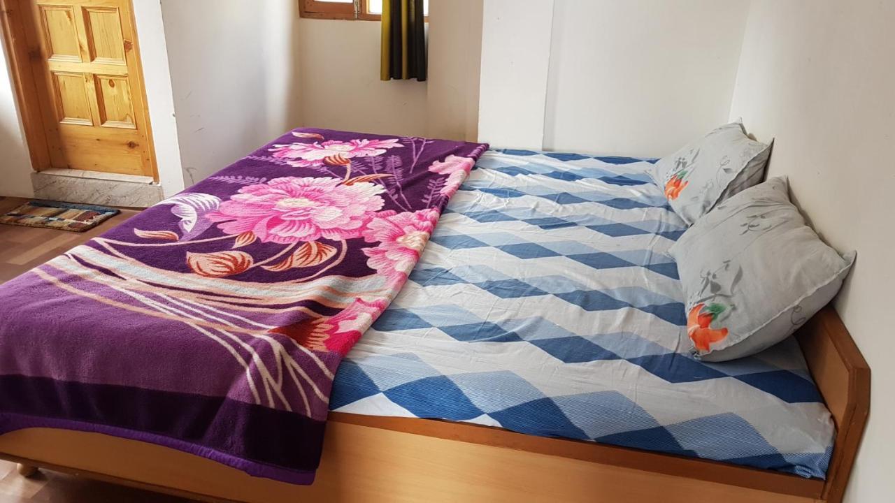 Sunface Homestay Manāli Eksteriør bilde
