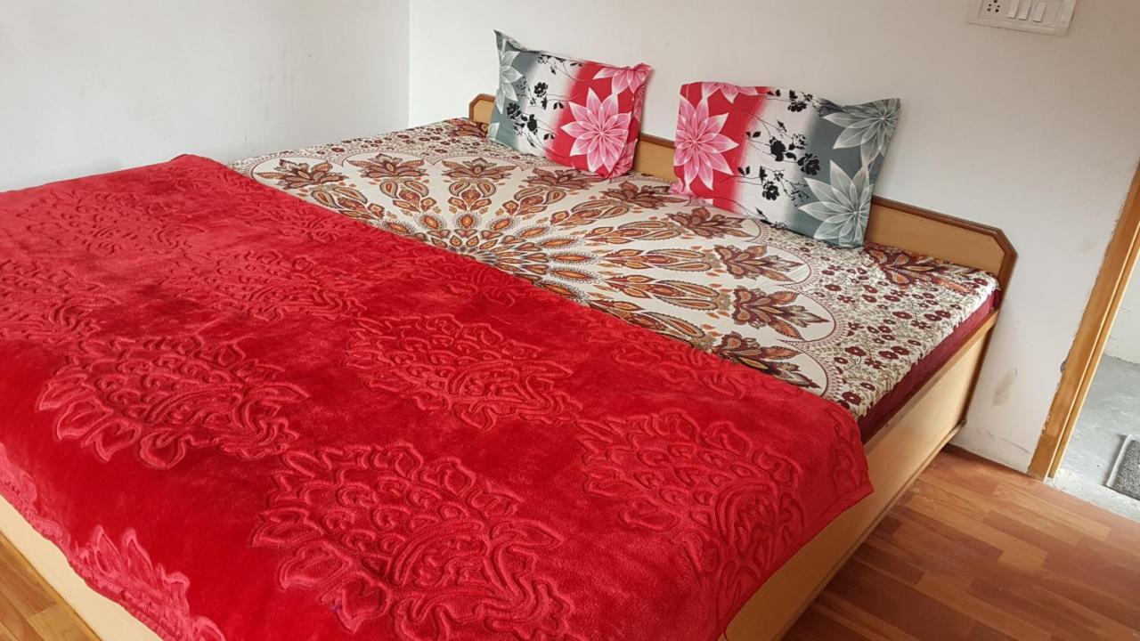 Sunface Homestay Manāli Eksteriør bilde